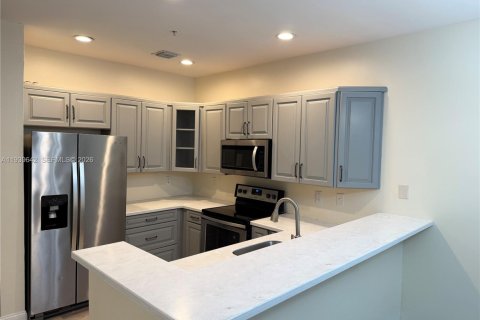 Townhouse in Lauderhill, Florida 2 bedrooms, 120.22 sq.m. № 2000184