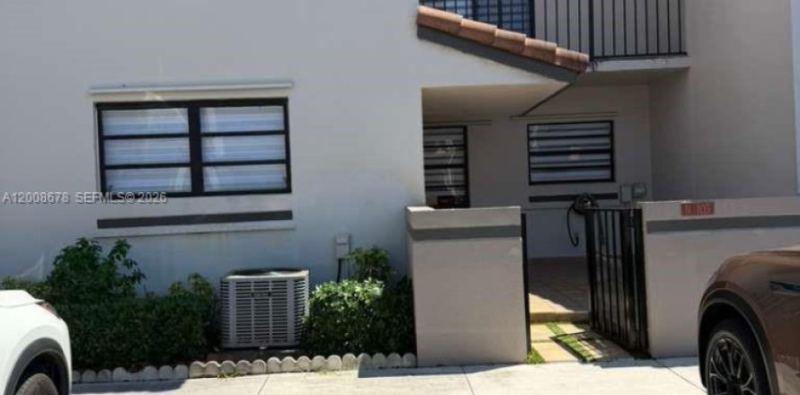 Touwnhouse à Miami, Floride 2 chambres, 110.55 m2 № 2170933