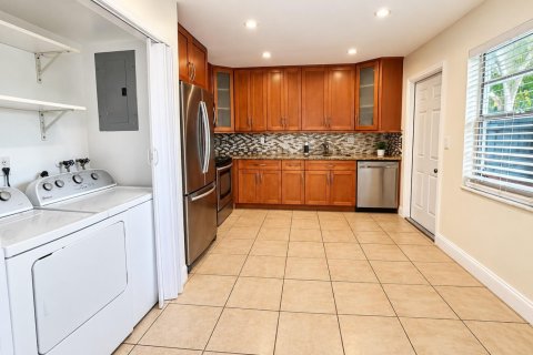 Townhouse in Plantation, Florida 3 bedrooms, 150.87 sq.m. № 2392061 - photo 3