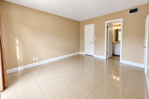 Townhouse in Plantation, Florida 3 bedrooms, 150.87 sq.m. № 2392061 - photo 10