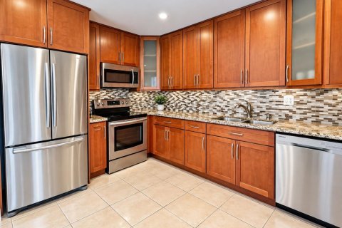 Townhouse in Plantation, Florida 3 bedrooms, 150.87 sq.m. № 2392061 - photo 2
