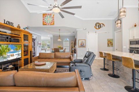 House in Vero Beach, Florida 3 bedrooms, 247.12 sq.m. № 2083147 - photo 5