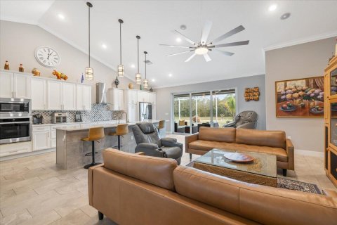 House in Vero Beach, Florida 3 bedrooms, 247.12 sq.m. № 2083147 - photo 4