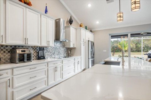 House in Vero Beach, Florida 3 bedrooms, 247.12 sq.m. № 2083147 - photo 12