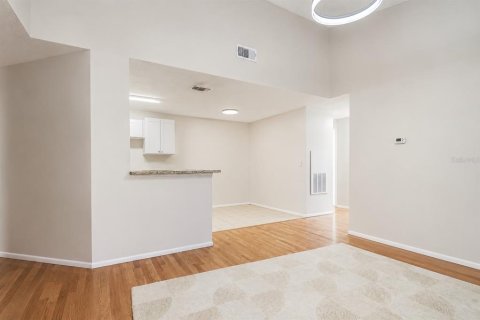 Condominio en venta en Lake Mary, Florida, 3 dormitorios, 102.19 m2 № 2114783 - foto 3