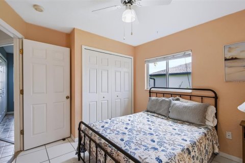 House in Port Charlotte, Florida 3 bedrooms, 110.74 sq.m. № 2413671 - photo 23