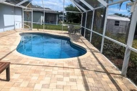 House in Port Charlotte, Florida 3 bedrooms, 110.74 sq.m. № 2413671 - photo 9