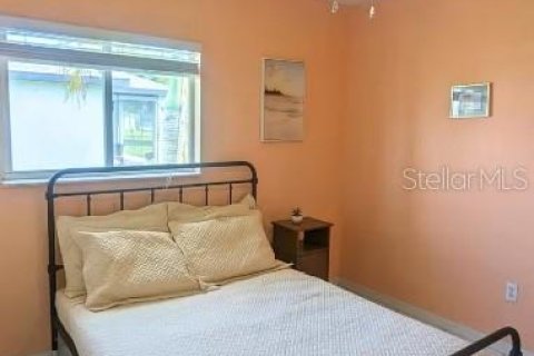 House in Port Charlotte, Florida 3 bedrooms, 110.74 sq.m. № 2413671 - photo 5
