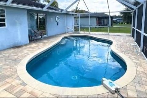 House in Port Charlotte, Florida 3 bedrooms, 110.74 sq.m. № 2413671 - photo 3