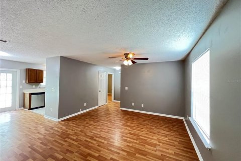 Casa en alquiler en Minneola, Florida, 3 dormitorios, 104.33 m2 № 1815857 - foto 7