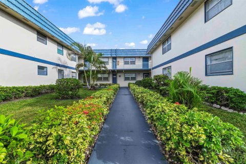 Condo in Delray Beach, Florida, 2 bedrooms № 2083038 - photo 2