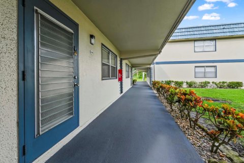Condo in Delray Beach, Florida, 2 bedrooms № 2083038 - photo 3