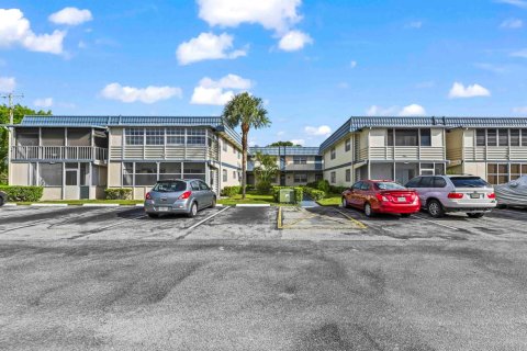 Condo in Delray Beach, Florida, 2 bedrooms  № 2083038