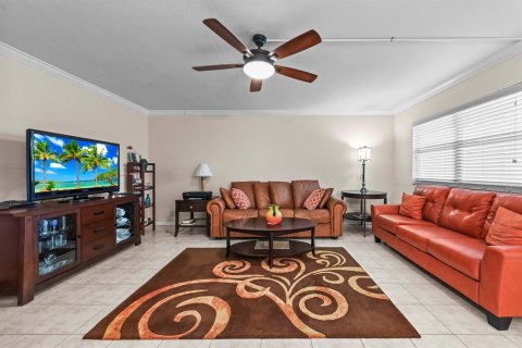 Condo in Delray Beach, Florida, 2 bedrooms № 2083038 - photo 8