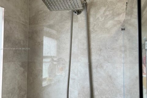 Copropriété à vendre à Hallandale Beach, Floride: 1 chambre, 68.38 m2 № 1985441 - photo 5