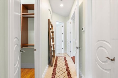 Casa en venta en Bradenton, Florida, 5 dormitorios, 440.82 m2 № 1803297 - foto 27
