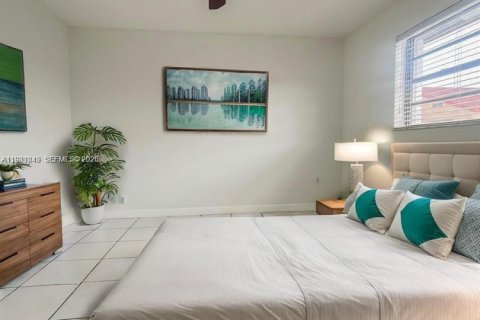 Снять в аренду кондоминиум в Хайалиа, Флорида 3 спальни, 124.49м2, № 2045534 - фото 10