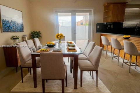 Снять в аренду кондоминиум в Хайалиа, Флорида 3 спальни, 124.49м2, № 2045534 - фото 9