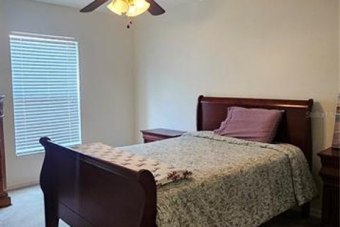 House in Eustis, Florida 4 bedrooms, 280.84 sq.m. № 2229854 - photo 15