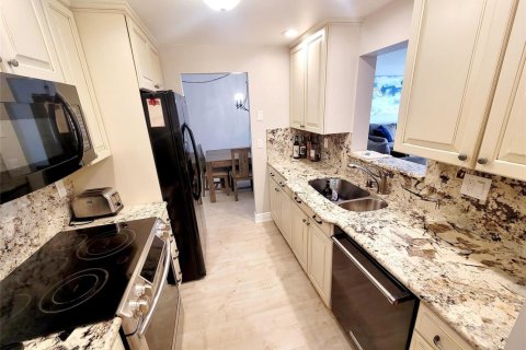 Купить кондоминиум в Помпано-Бич, Флорида 3 комнаты, 87.98м2, № 2248306 - фото 14