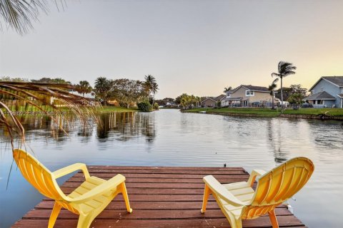 Villa ou maison à vendre à Cooper City, Floride: 3 chambres, 175.77 m2 № 2031924 - photo 26