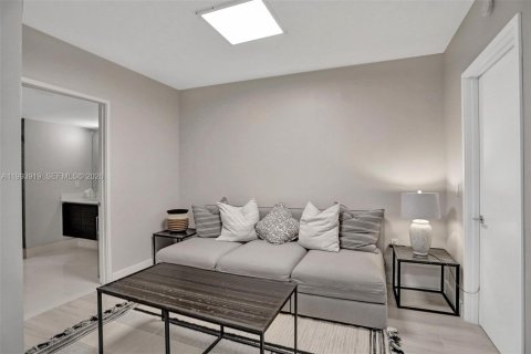 Condominio en venta en Sunny Isles Beach, Florida, 3 dormitorios, 141.58 m2 № 2055519 - foto 10