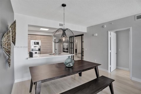 Condominio en venta en Sunny Isles Beach, Florida, 3 dormitorios, 141.58 m2 № 2055519 - foto 17