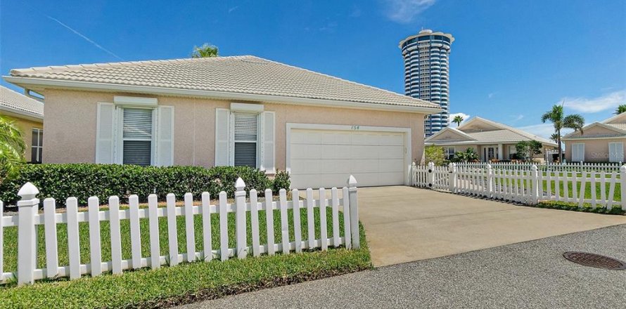 House in Daytona Beach Shores, Florida 3 bedrooms, 166.57 sq.m. № 1886506