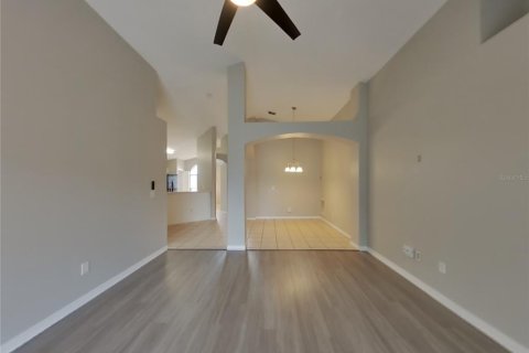 Casa en alquiler en Orlando, Florida, 3 dormitorios, 130.81 m2 № 1912765 - foto 3