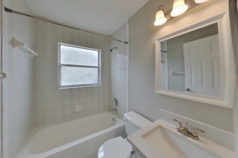 Casa en alquiler en Orlando, Florida, 3 dormitorios, 130.81 m2 № 1912765 - foto 20