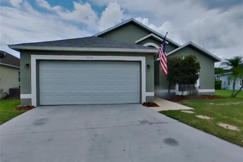 Casa en alquiler en Orlando, Florida, 3 dormitorios, 130.81 m2 № 1912765 - foto 1