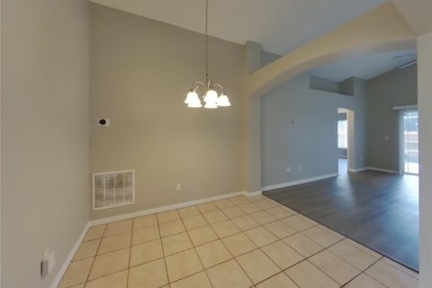 Casa en alquiler en Orlando, Florida, 3 dormitorios, 130.81 m2 № 1912765 - foto 4