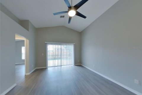 Casa en alquiler en Orlando, Florida, 3 dormitorios, 130.81 m2 № 1912765 - foto 19