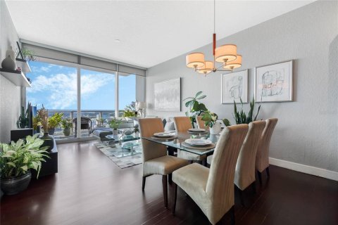Condominio en venta en Orlando, Florida, 2 dormitorios, 117.8 m2 № 1535095 - foto 7