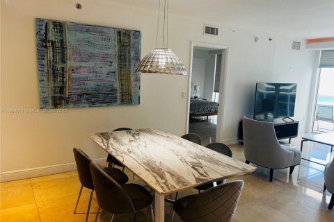 Copropriété à louer à Hallandale Beach, Floride: 3 chambres, 155.61 m2 № 1855382 - photo 5