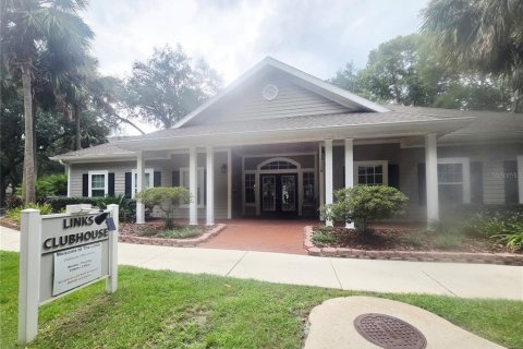 Condo in Gainesville, Florida, 1 bedroom  № 2383950 - photo 27