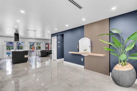 Casa en venta en Hialeah, Florida, 3 dormitorios, 106.74 m2 № 1823870 - foto 4
