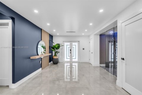 Casa en venta en Hialeah, Florida, 3 dormitorios, 106.74 m2 № 1823870 - foto 6
