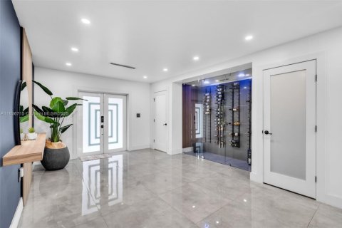 Casa en venta en Hialeah, Florida, 3 dormitorios, 106.74 m2 № 1823870 - foto 5