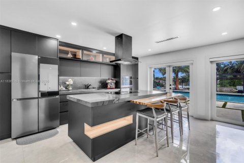 Casa en venta en Hialeah, Florida, 3 dormitorios, 106.74 m2 № 1823870 - foto 14