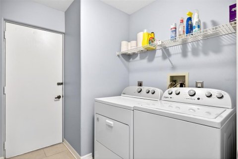 Casa en venta en Fort Myers, Florida, 2 dormitorios, 123.75 m2 № 2203104 - foto 24