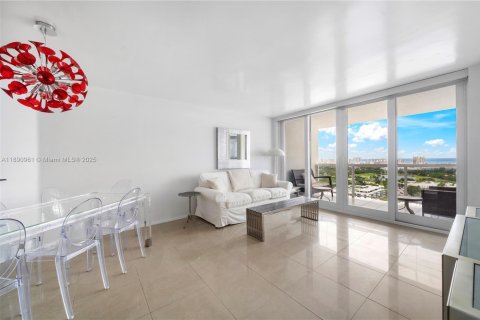 Condo in Miami Beach, Florida, 2 bedrooms  № 1944099 - photo 6