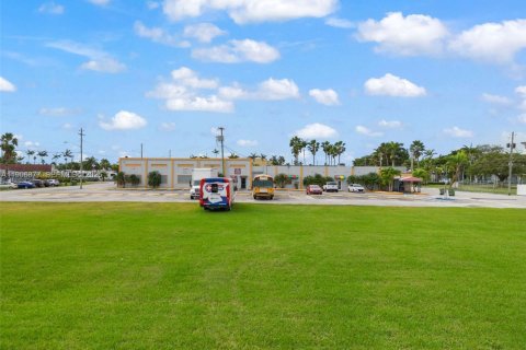 Immobilier commercial à vendre à Homestead, Floride № 1963417 - photo 6