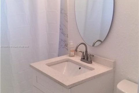 Villa ou maison à louer à West Palm Beach, Floride: 3 chambres, 94.76 m2 № 1941096 - photo 21