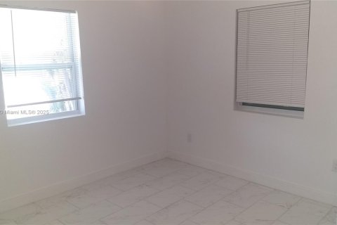 Villa ou maison à louer à West Palm Beach, Floride: 3 chambres, 94.76 m2 № 1941096 - photo 20