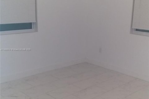 Villa ou maison à louer à West Palm Beach, Floride: 3 chambres, 94.76 m2 № 1941096 - photo 19