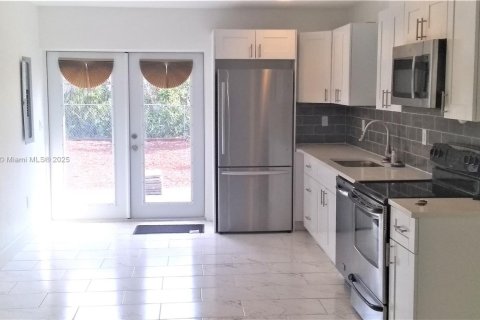 Villa ou maison à louer à West Palm Beach, Floride: 3 chambres, 94.76 m2 № 1941096 - photo 24