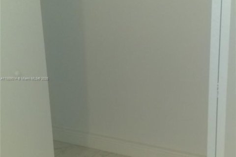 Villa ou maison à louer à West Palm Beach, Floride: 3 chambres, 94.76 m2 № 1941096 - photo 18