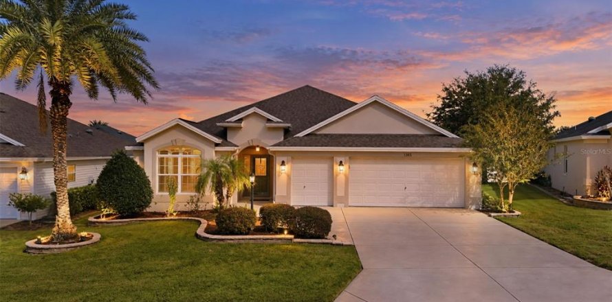 House in The Villages, Florida 3 bedrooms, 180.51 sq.m. № 2391490