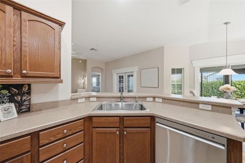 House in The Villages, Florida 3 bedrooms, 180.51 sq.m. № 2391490 - photo 12